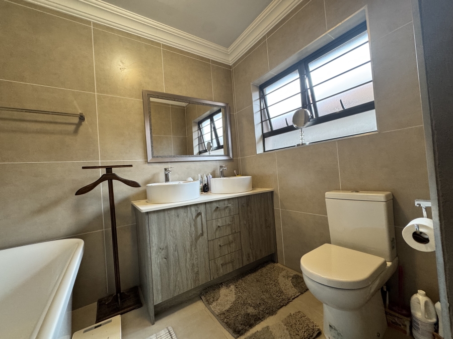 2 Bedroom Property for Sale in Flamwood North West
